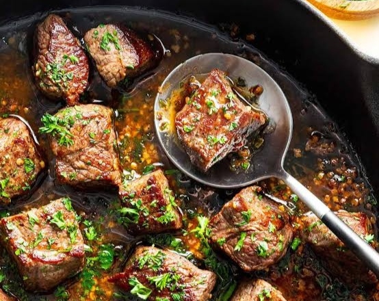 Easy garlic butter steak bites in ten minutes suggested serving