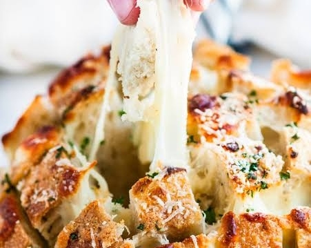 Easy Cheesy Garlic Herb Pull-Apart Bread top view