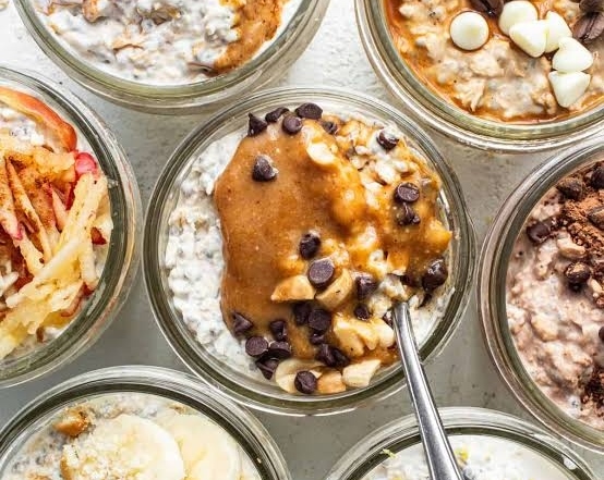 Easy overnight oats recipe for busy mornings top view