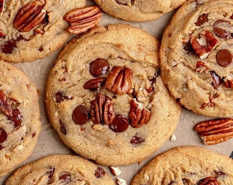 Easy Pecan Chocolate Fall Cookies Everyone Loves suggested serving